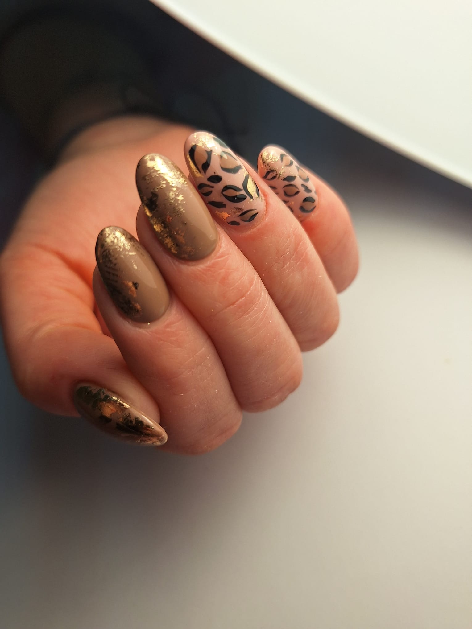 Manicure hybrydowy zdobnictwo Sii Bello Śrem